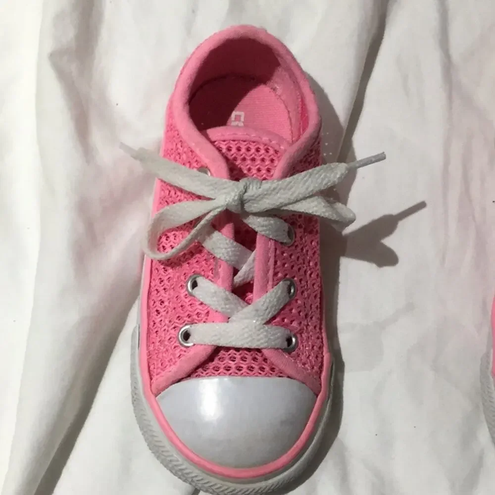 Converse 8 tennis shoe bubble gum pink euc